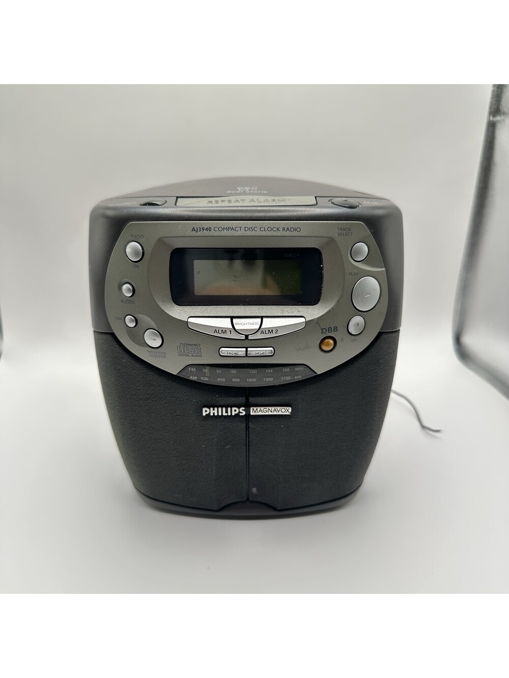 Phillips Magnavox AJ3940 AM/FM Repeat Alarm Clock Radio CD Player TESTED